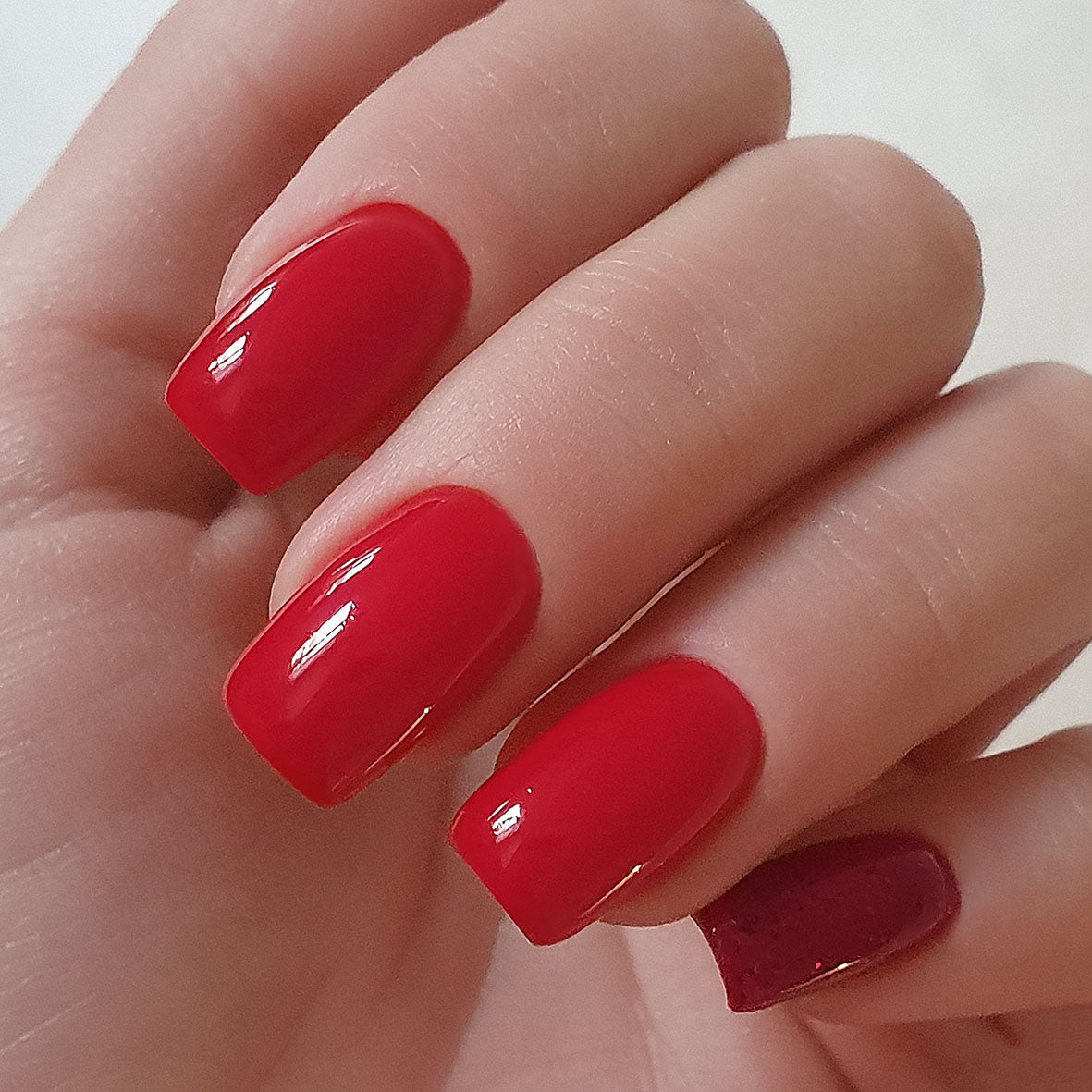 BSG Colloration HARD №18 - Classic Red (20 mL / 0.68 fl oz)