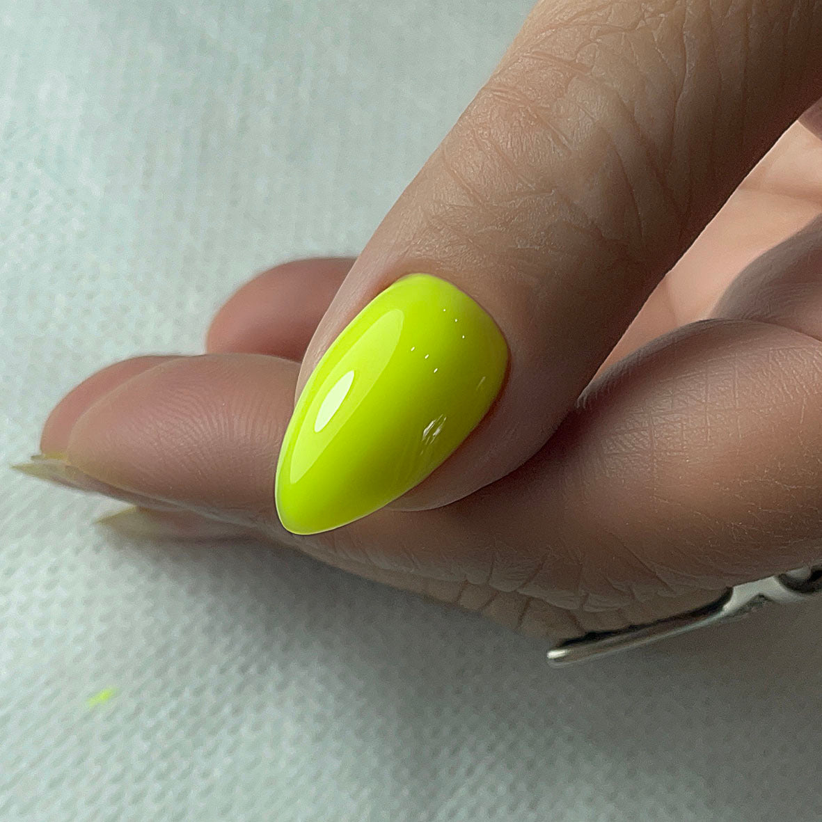 BSG Colloration HARD №23 - Bright Lemon (20 mL / 0.68 fl oz)