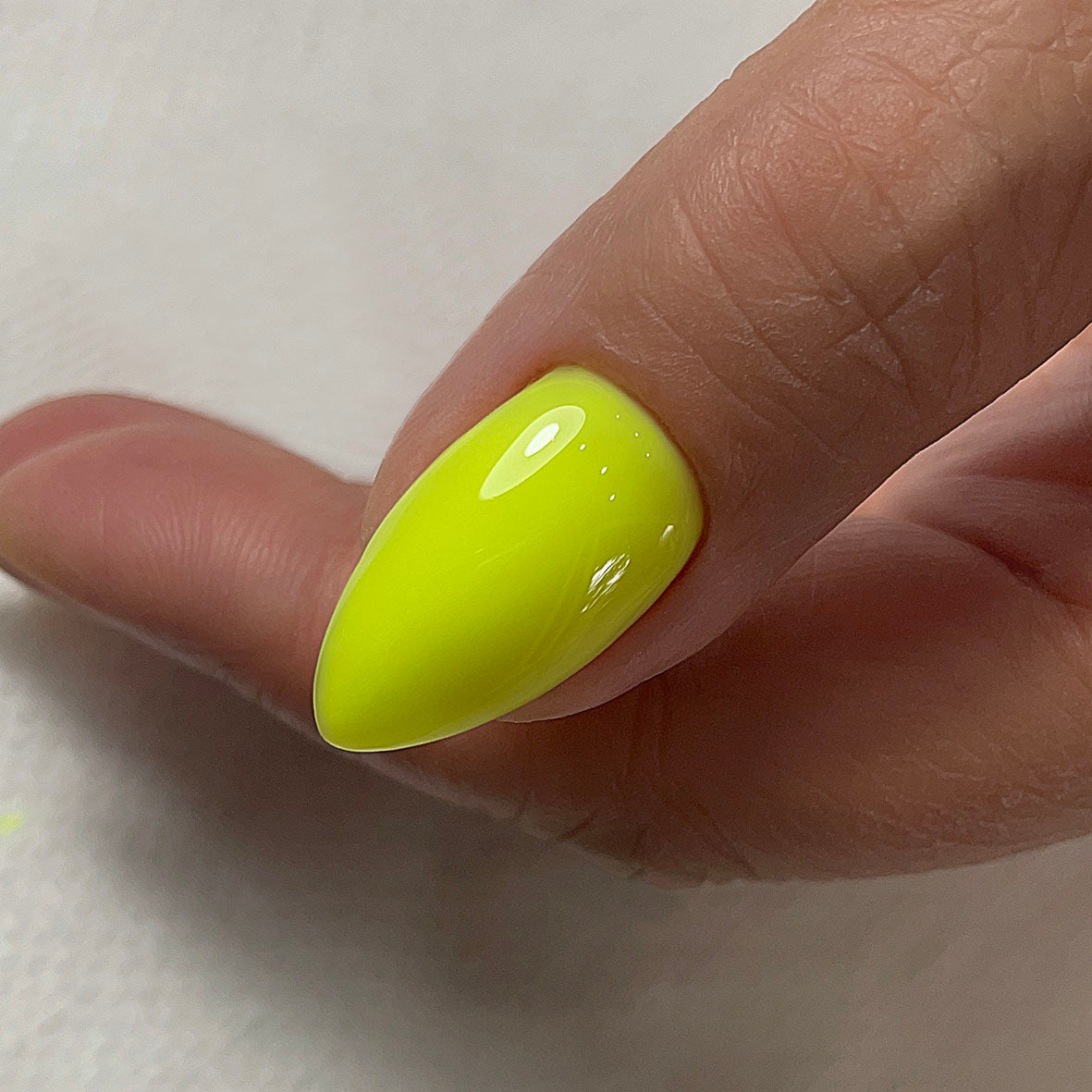 BSG Colloration HARD №23 - Bright Lemon (20 mL / 0.68 fl oz)